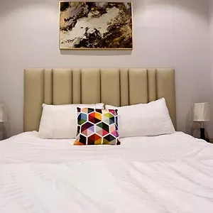 Mini Condo- Sari Street