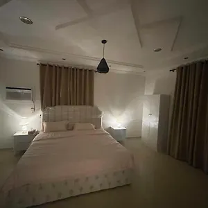 صالة وغرفة نوم فاخرة *