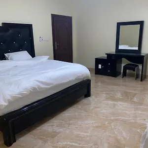 الحمدانية شقة من غرفة نوم وصالة ومطبخ *