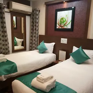 Apartment Square