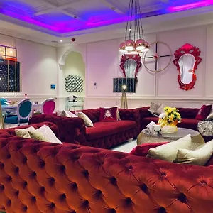 Apartman 32 Versace