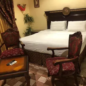 شقق الأول للإيجار الشهري