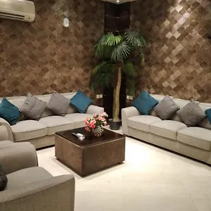 First Suites Hotel apartamentowy 2*