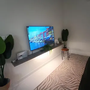 هوم تيل ذاتي Hometel R1 * Τζέντα