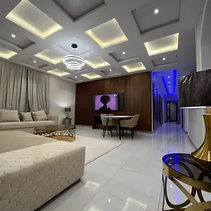 راقيه ثلاث غرف نوم *