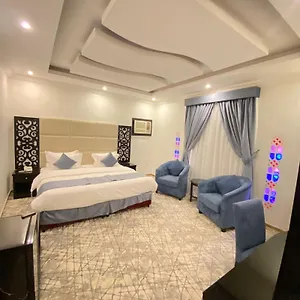 Center Plaza 4*